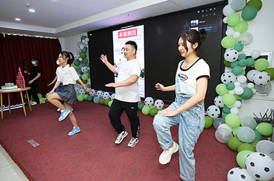 �Ϸֿ옷(l��)���𱬾W(w��ng)���Օ�(hu��)