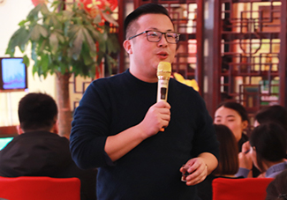 �𱬼��ˁ������������@һ����ɢ�đc������